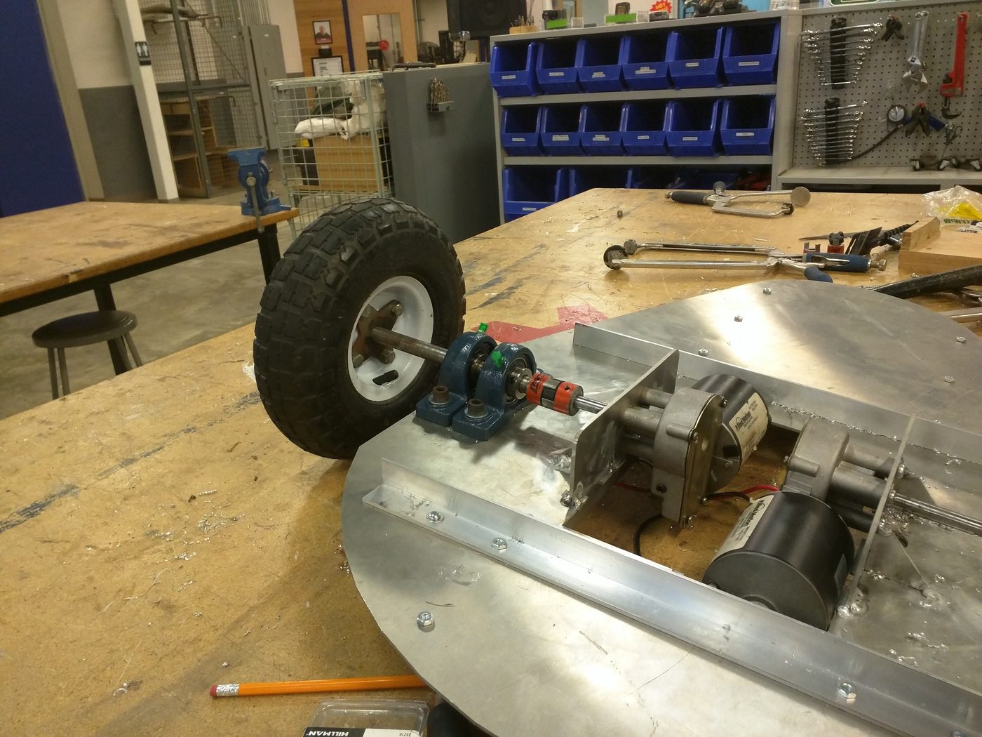 Motorized aluminum drive base for the camera rig